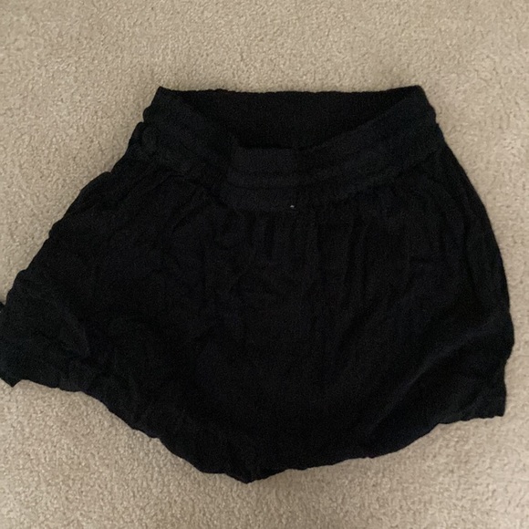 Flowy black shorts! - Picture 2 of 3